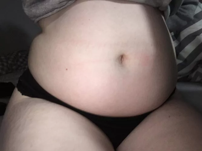 hungry pig 😩🐷 follow my Instagram - little.fatpiggy ❤️