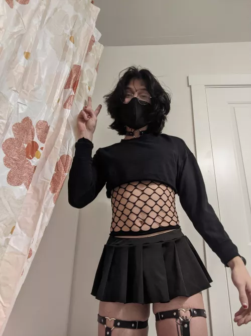 I always feel cute in all black 🖤