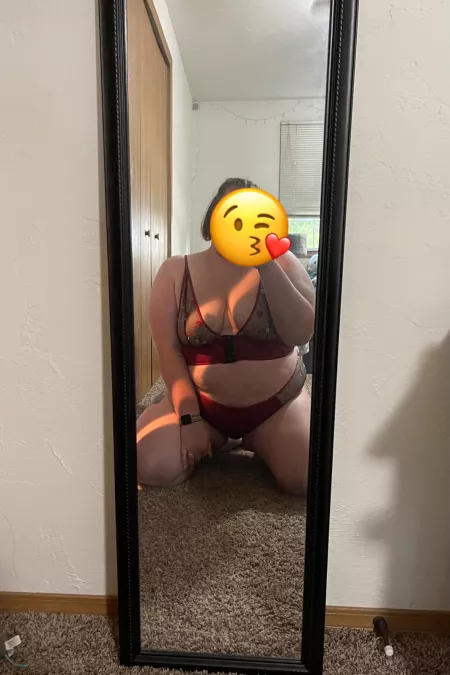 i chopped all my hair off and now i don’t feel as sexy 🥺