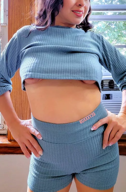 I don't need a bra to go shopping at Target (f40)