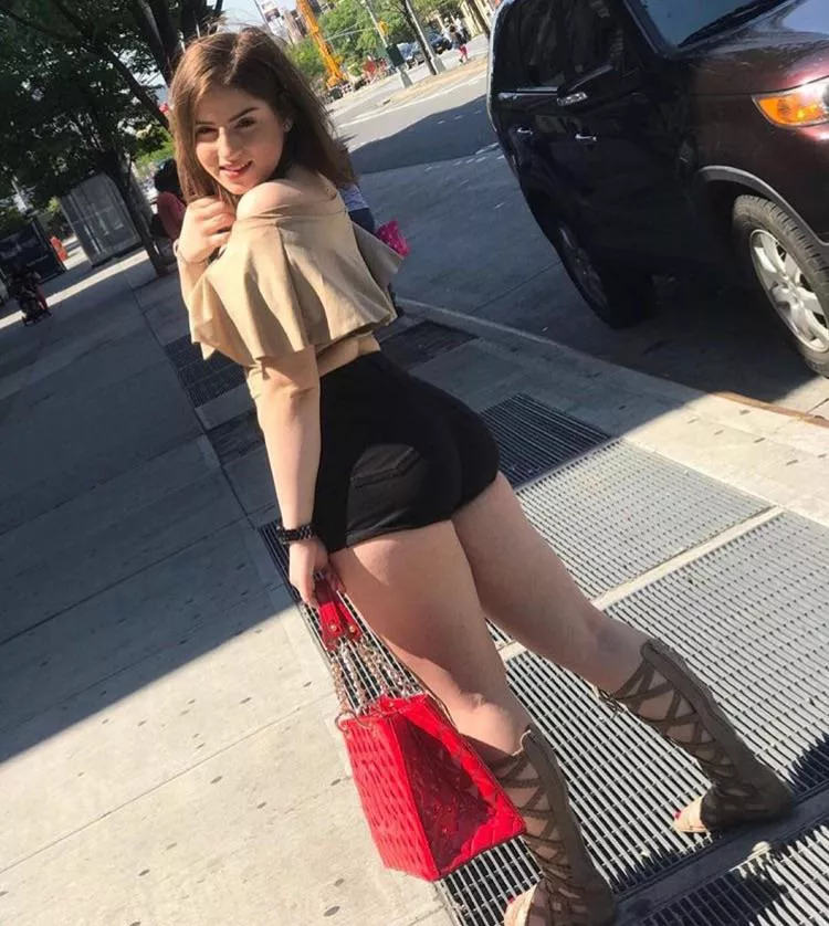 I enjoy getting cat called and groped while out in public especially in front of my boyfriend 😝 wwyd if u saw me out? Pm to chat 😈 I enjoy getting cat called and groped while out in public especially in front of my boyfriend 😝 wwyd if u saw me out? Pm to chat 😈