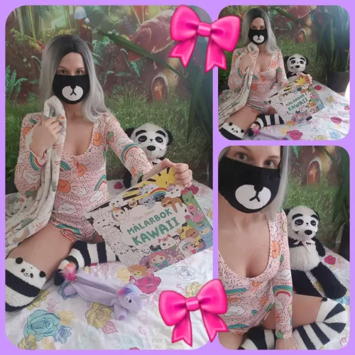 I got new BIG coloringsbook! 👏🏻😍 (also.. Ted is takings a nap 🤭🤫)