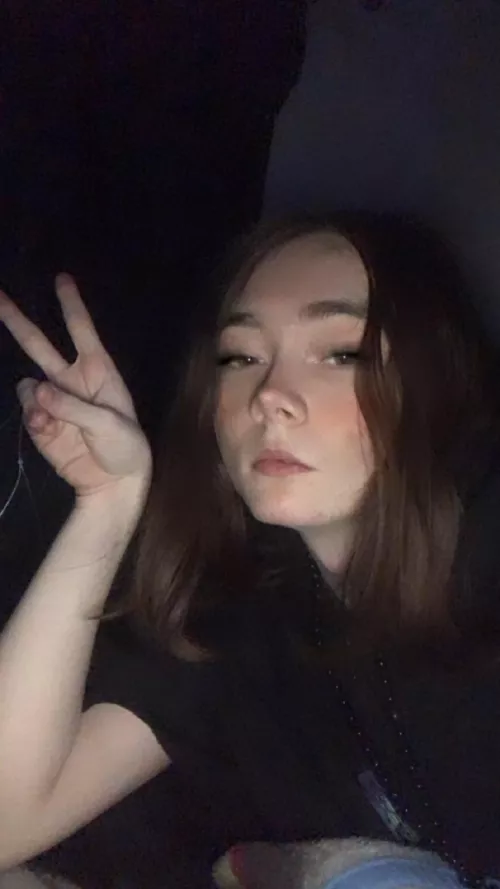 i have gotten 2 hours of sleep in the past 3 days and i can’t sleep 😀