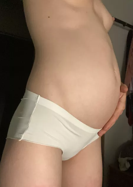 I like to massage the gas out of my body 🤫💨