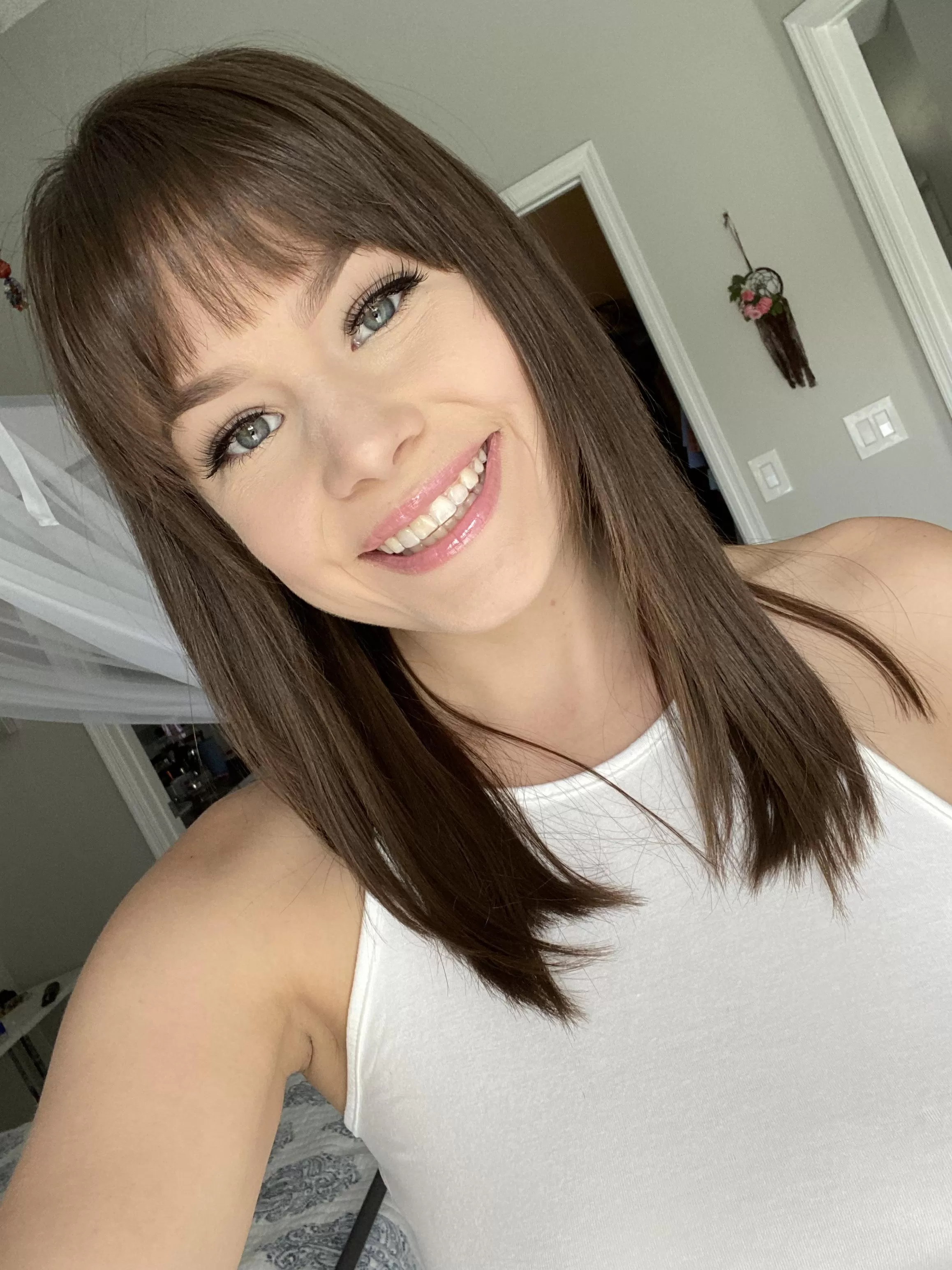 I love my hair like this! Bangs forever 🥰