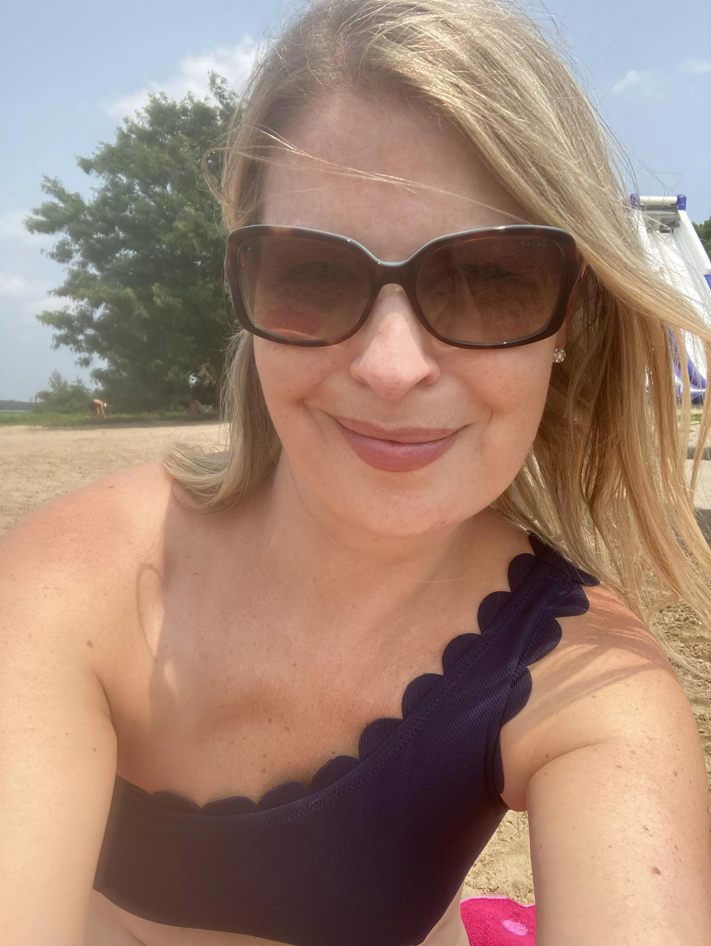 I love to get fucked by men who aren't my husband. And i love to read comments. What do you think? female I love to get fucked by men who aren't my husband. And i love to read comments. What do you think? female