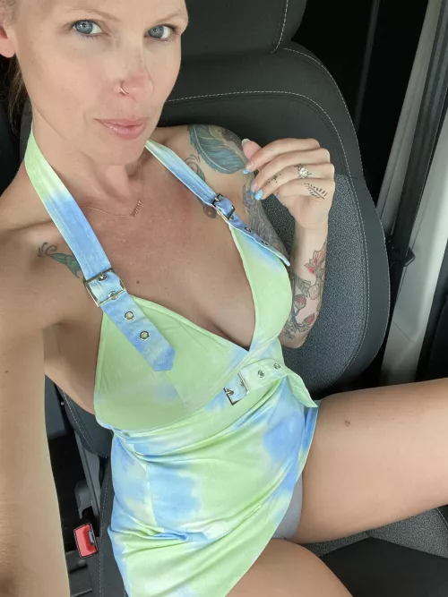 I made my own version of the Bang Bus. I call my series the Slam Van Series. This is what I wore.