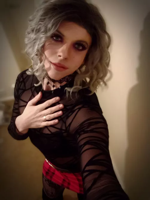 I might not look it.. but im freezing my 'tits' off 🥶💃