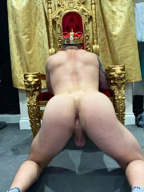I need a royally good fucking 😉