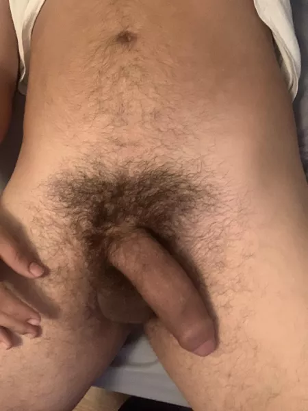 I need someone to be laying next to me rn