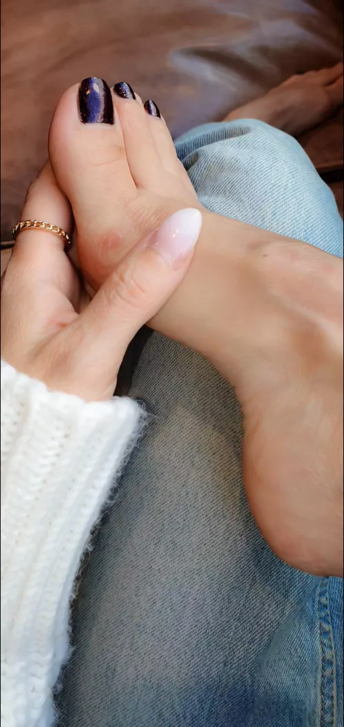 I prefer them in your lap 👣🤍