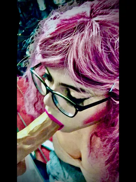 I promise I’ll try to deepthroat it 🥰