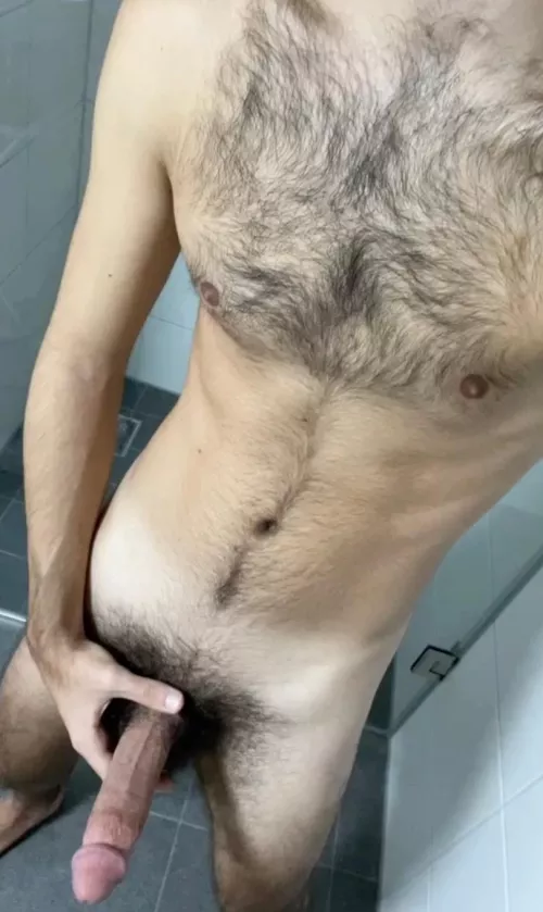 i should be sleeping but reddit is keeping me up pms open 👅