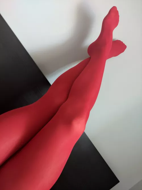 I simply love pantyhose!