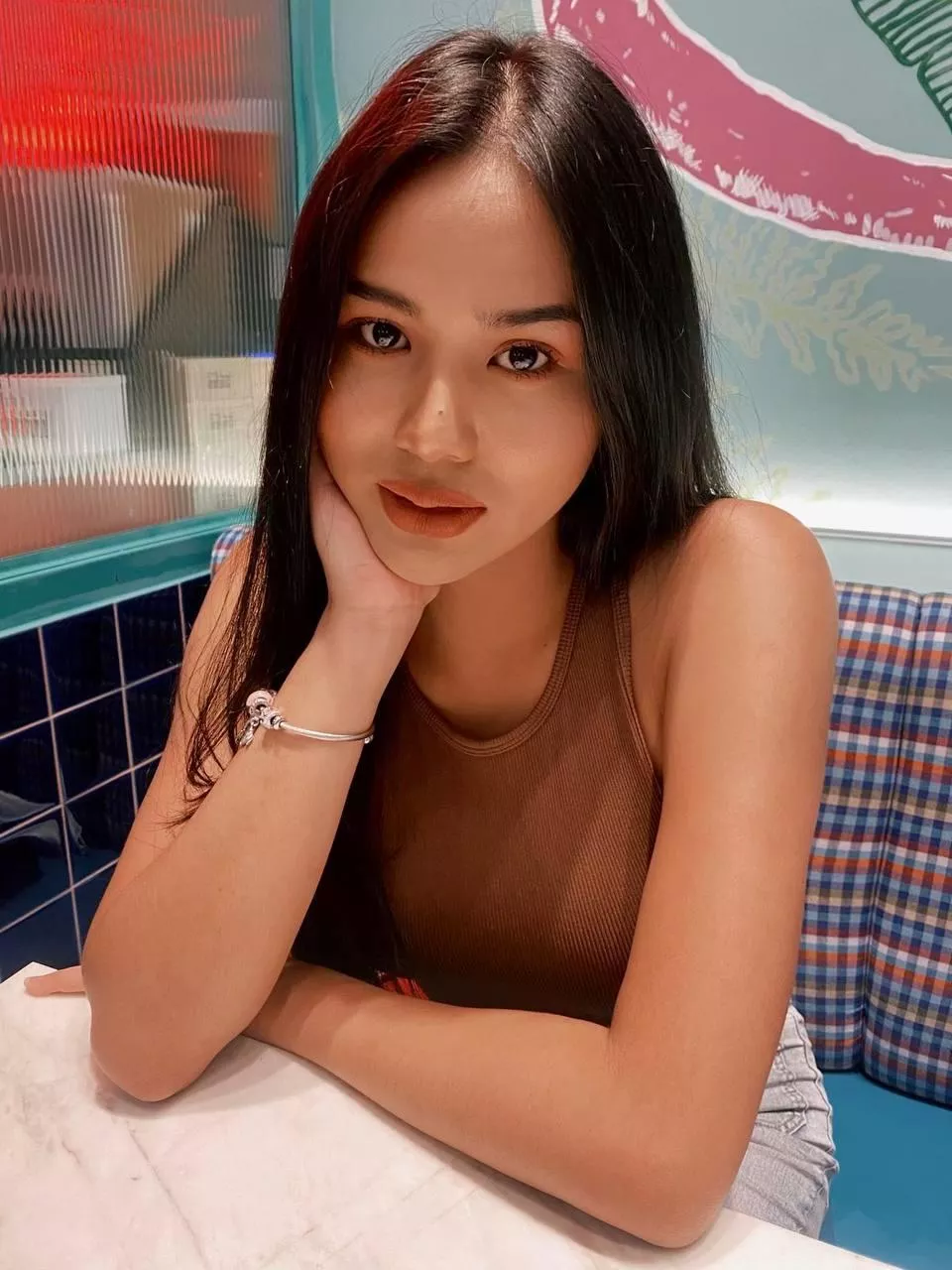 I sometimes feel like some people don't like me but then I remember that you guys on Reddit always appreciate my face and my body π I sometimes feel like some people don't like me but then I remember that you guys on Reddit always appreciate my face and my body π