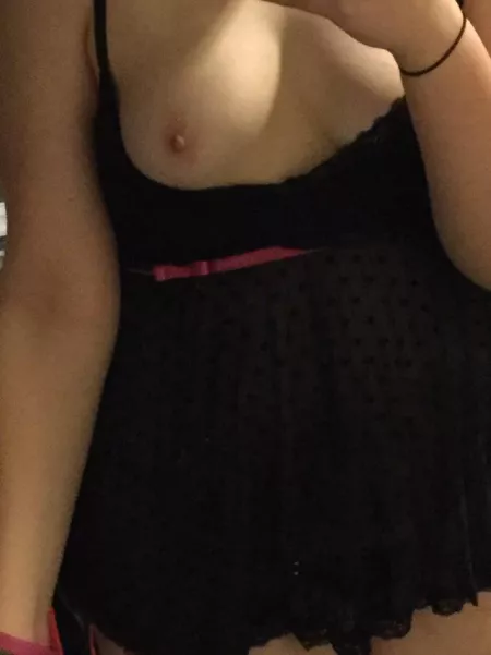 I think I got the wrong size, I just can’t keep my tits in [f]