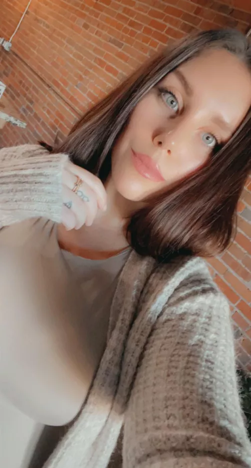 I think I like this large looking lip? Over-lining is a game changer…