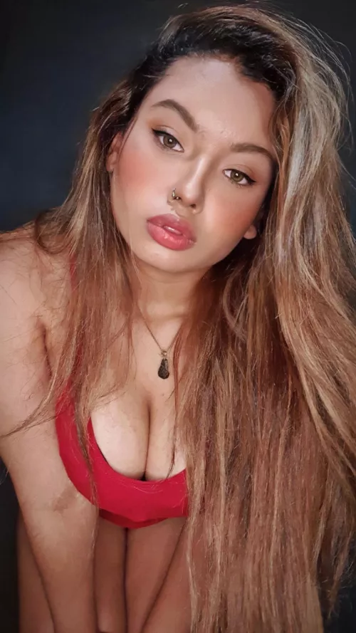 I think I'd look hotter with your cock down my throat 😘