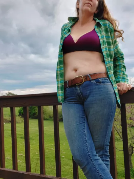 I think the green and purple work great together here