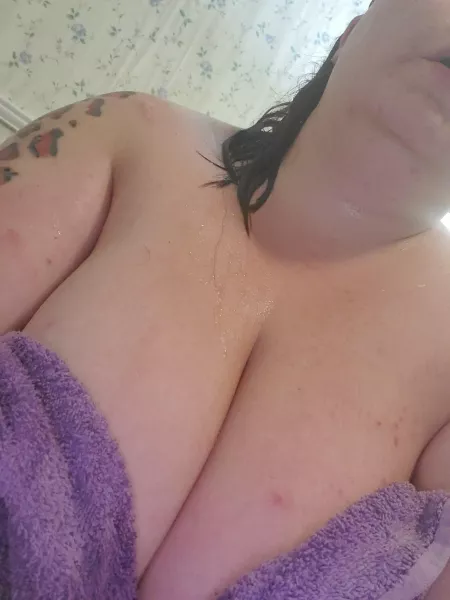 I wanna dominate and laugh at you.. kik thisbitchtho1994