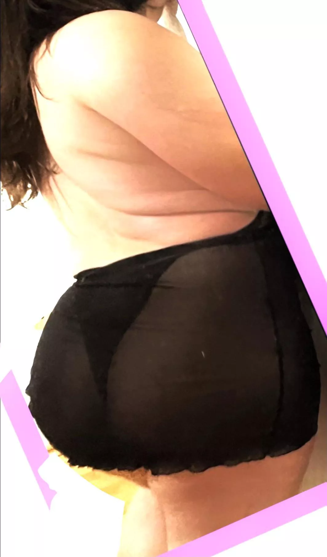I wonder how many men look at my pictures and jerk off? 😳 I hope there are at least a few🙈 kik: Leamango167 I wonder how many men look at my pictures and jerk off? 😳 I hope there are at least a few🙈 kik: Leamango167