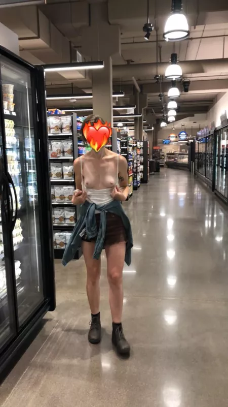 I wonder why my bf always wants me to go to the grocery store with him [00:00]