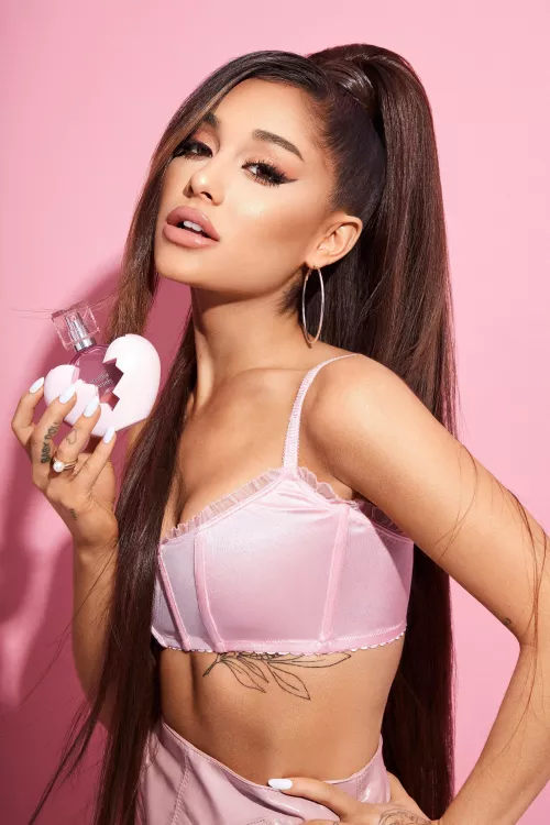 I‘d love to worship goddess Ariana Grande