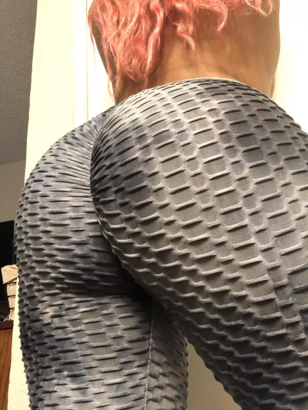 I’d take them off but look how cute they look on! [OC] [F]