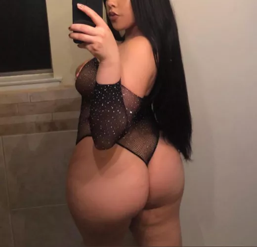 If I sent you this would you skip work to fuck me?