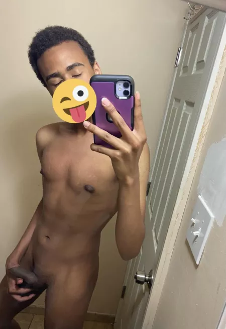 Ignore the dirty mirror 😂