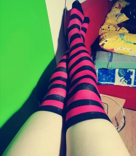 I'll get my phone stand today so I'll be able to do much more poses than just a Pov. Any suggestion? For now catch another old pic ^^ hope you enjoy it 😘