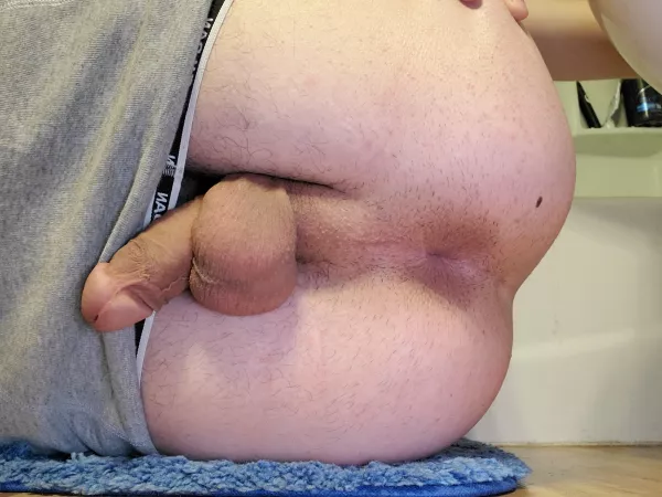 I'll let you eat me out if you let me use your throat afterwards 😈