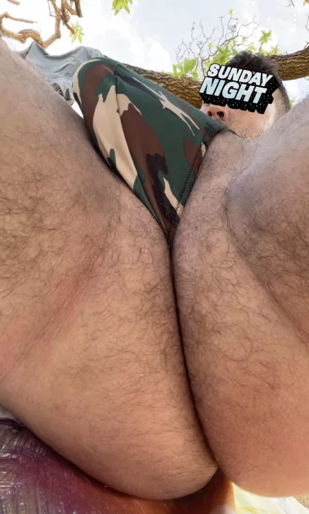 I’m a landscaper, I fall asleep on the beach sometimes bro. Take a sniff while I catch my Z’s, or a lick.