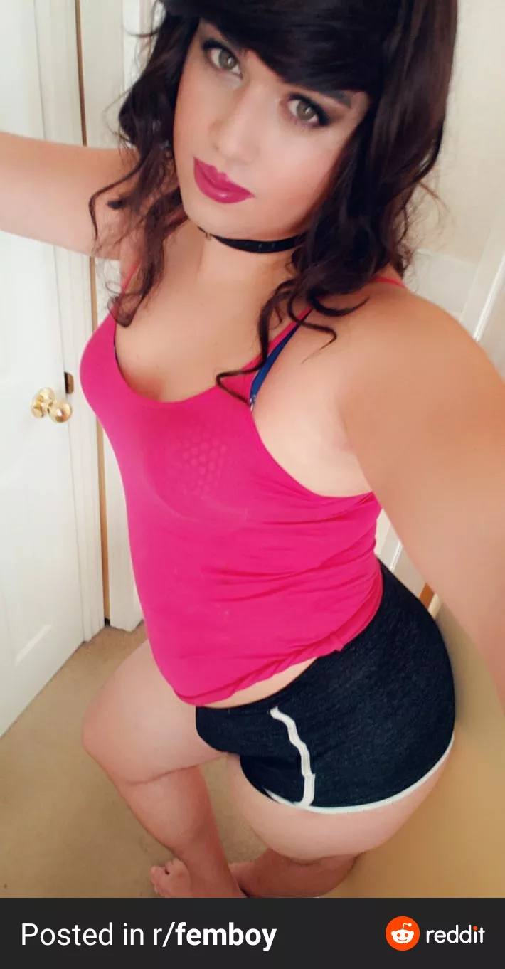 Im debating on telling my mom that I want to be full-time looking like this, shes very old school and doesn't really know about my feminine self. Im debating on telling my mom that I want to be full-time looking like this, shes very old school and doesn't really know about my feminine self.