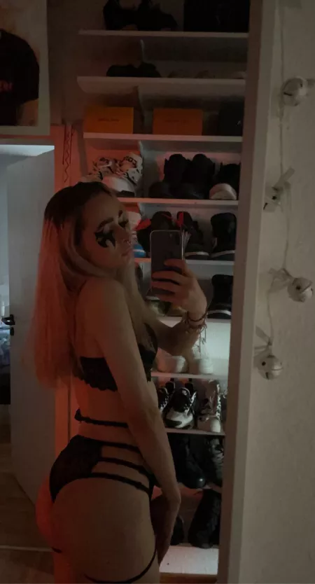 I’m Heylie🥰, Trans❤️, pre op and on estrogen since 2017✨ Come and have fun with me