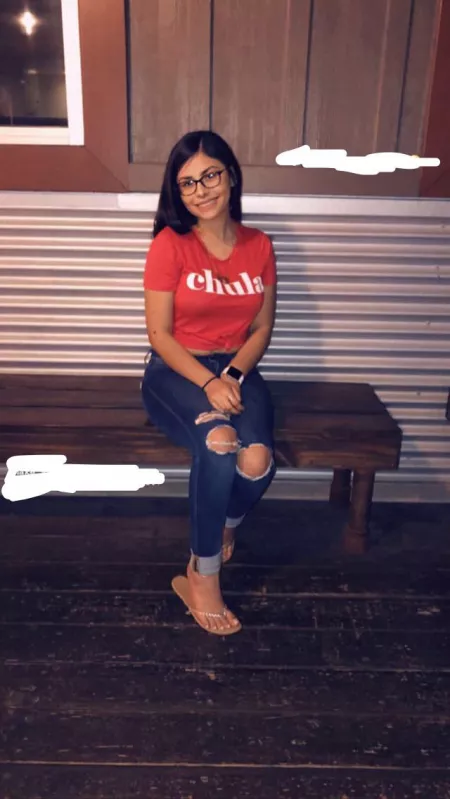 I’m looking for someone to cock tribute me or cum on me ! If you can send a message to my kik, kik is hotlatinajasmine