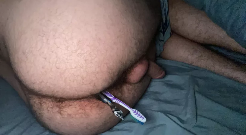 I’m only 18, just need a good Cock to fill me inside 🥺🥺