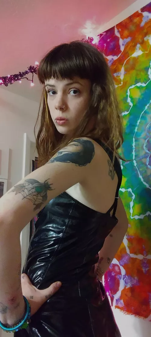 I'm Perfect and you're a dog... wanna play? 💋🐕 [domme]