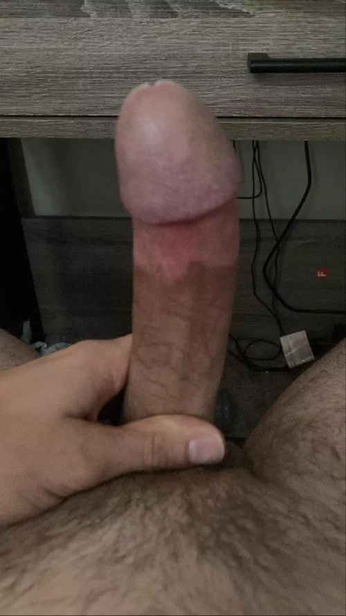 I’m really horny and looking for woman to have some fun with!! ;)