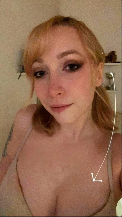 I’m searching someone that can cum on this photo, thank you kik: jizz454