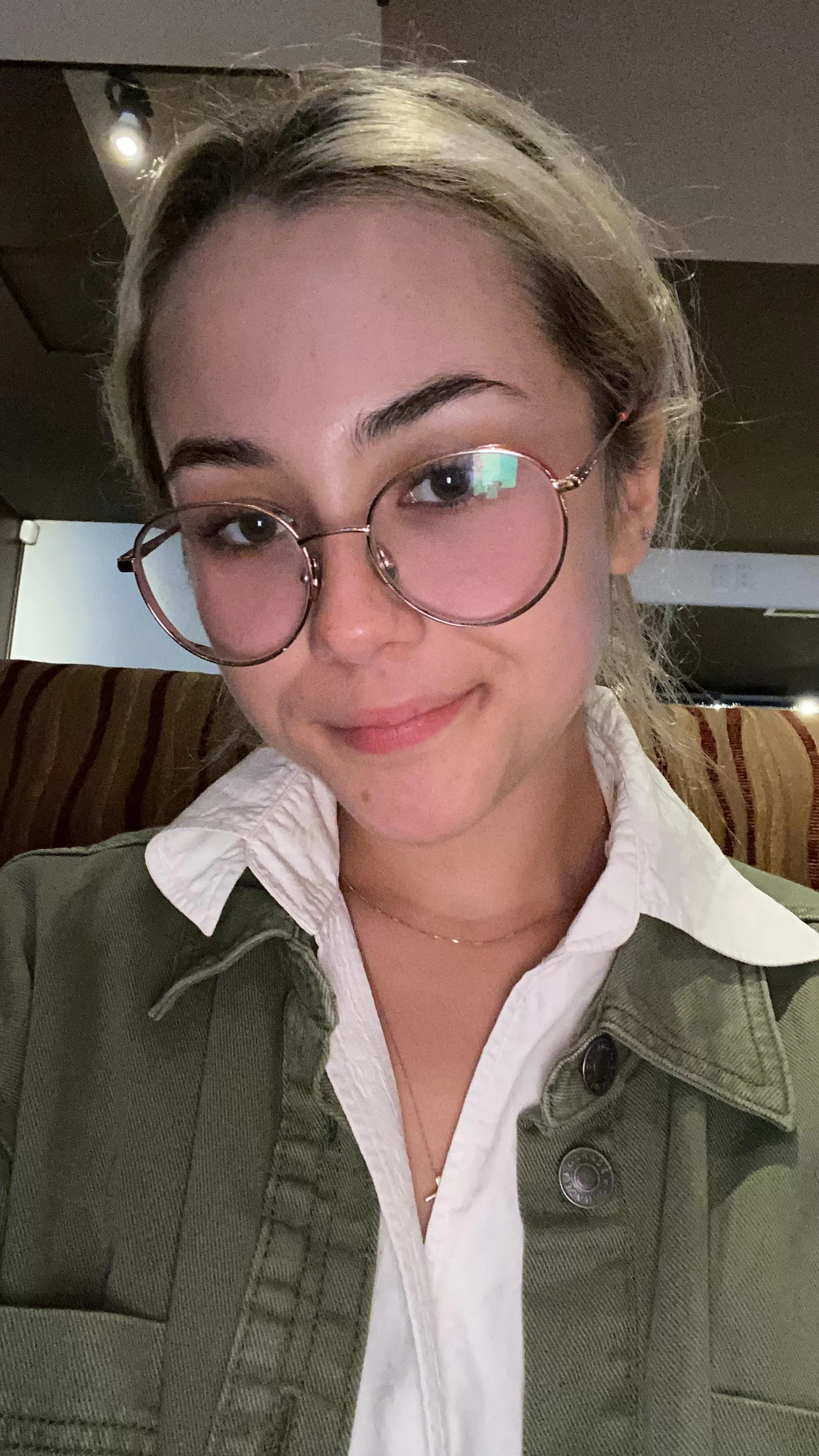 I’m so innocent looking who would thing that this naughty little girl loves to be a slut online for her fans I’m so innocent looking who would thing that this naughty little girl loves to be a slut online for her fans