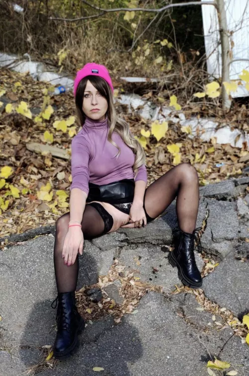 imagine that you came to your friend's house, but it wasn't him in his room, but me ๐๐๐