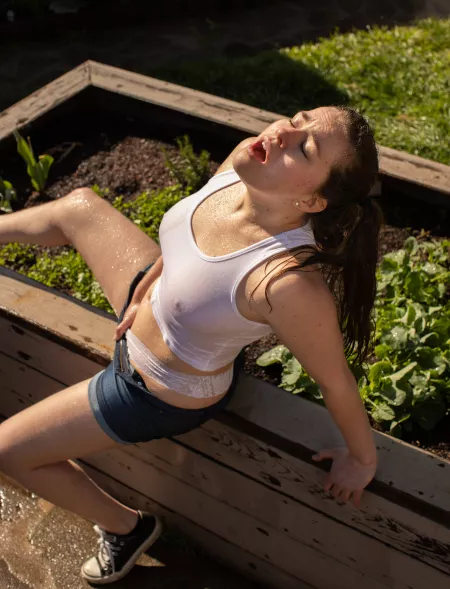 Imagining a cock in my mouth pushes me over the edge