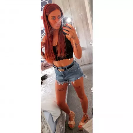 Insane Chav Girl 🤤