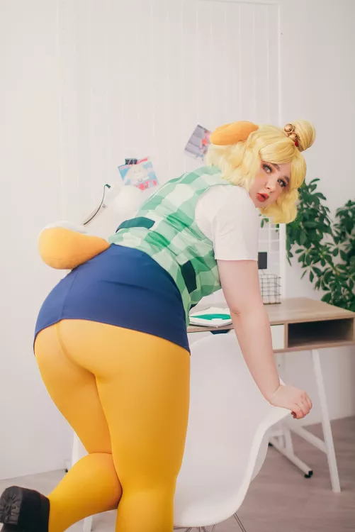 Isabelle is showing off her booty on accident... or not accident... By VenusBlessing