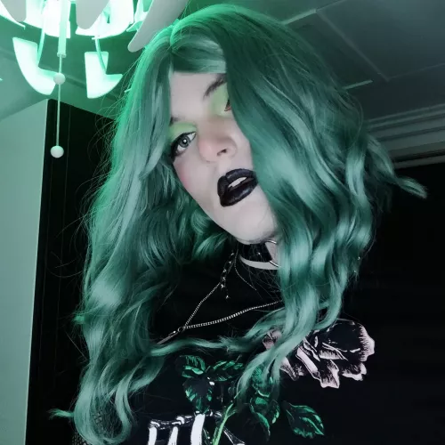 It's Femboy Friday my dudes! 💚