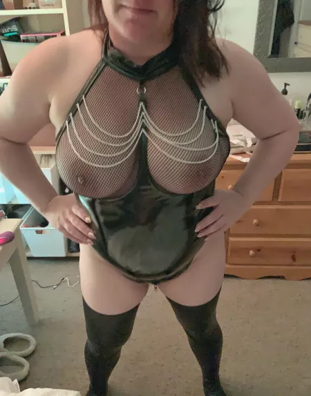 It’s gonna be an all leather long weekend [F]