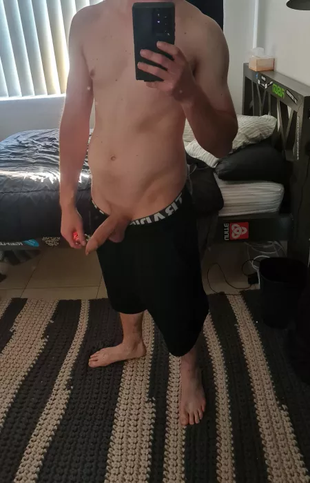 Its hump day, with no one around to hump 🥲