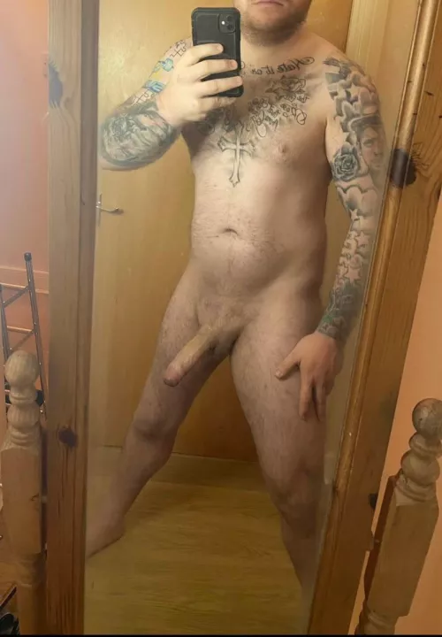 It’s nude o’clock