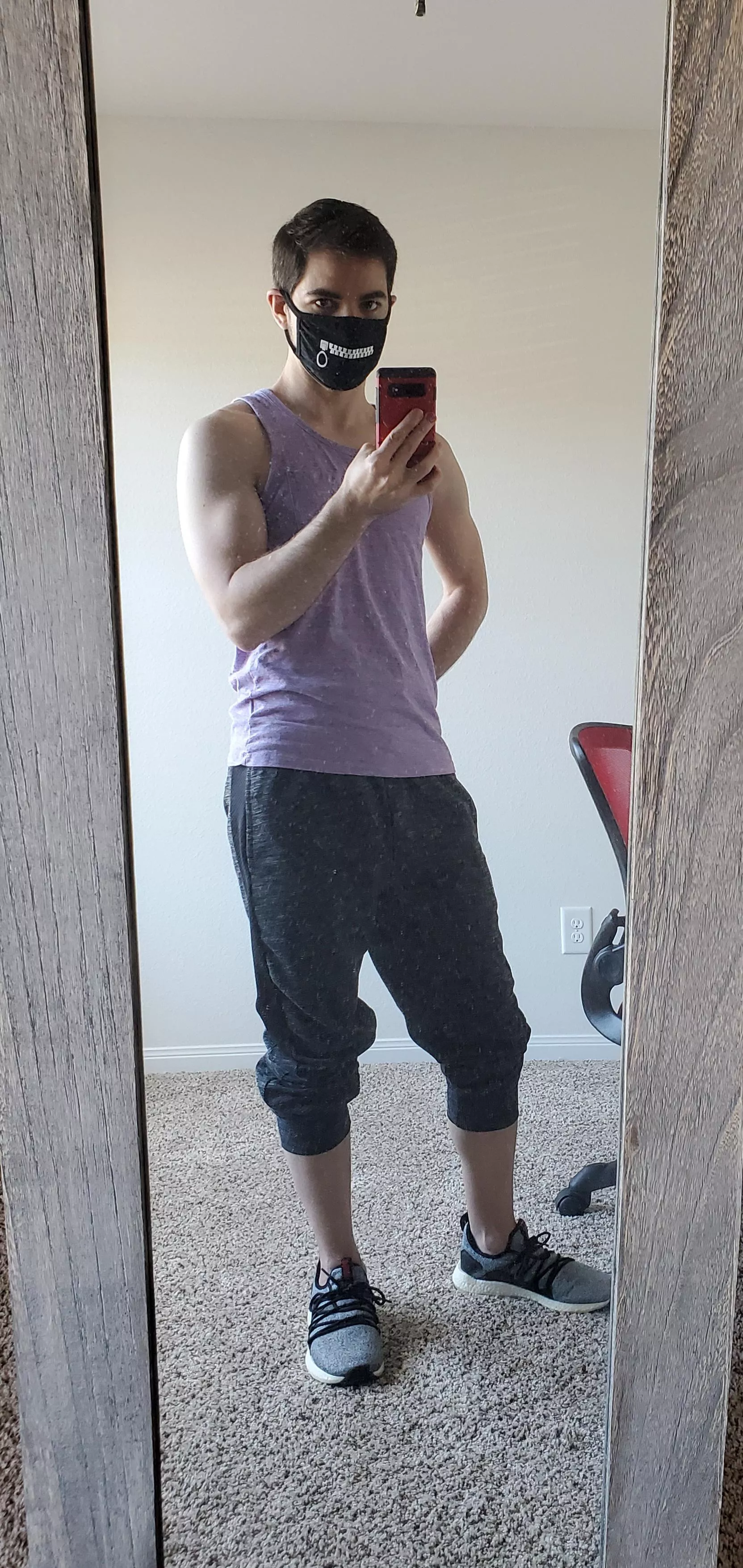 I've always liked the capri look. Heading out to a new food hall - gotta look cute while I stuff myself ππ½π’ I've always liked the capri look. Heading out to a new food hall - gotta look cute while I stuff myself ππ½π’